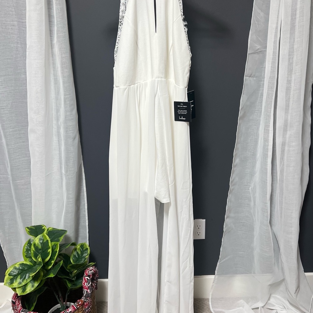 Nwt lulus shorts with flaps - Picture 15 of 15